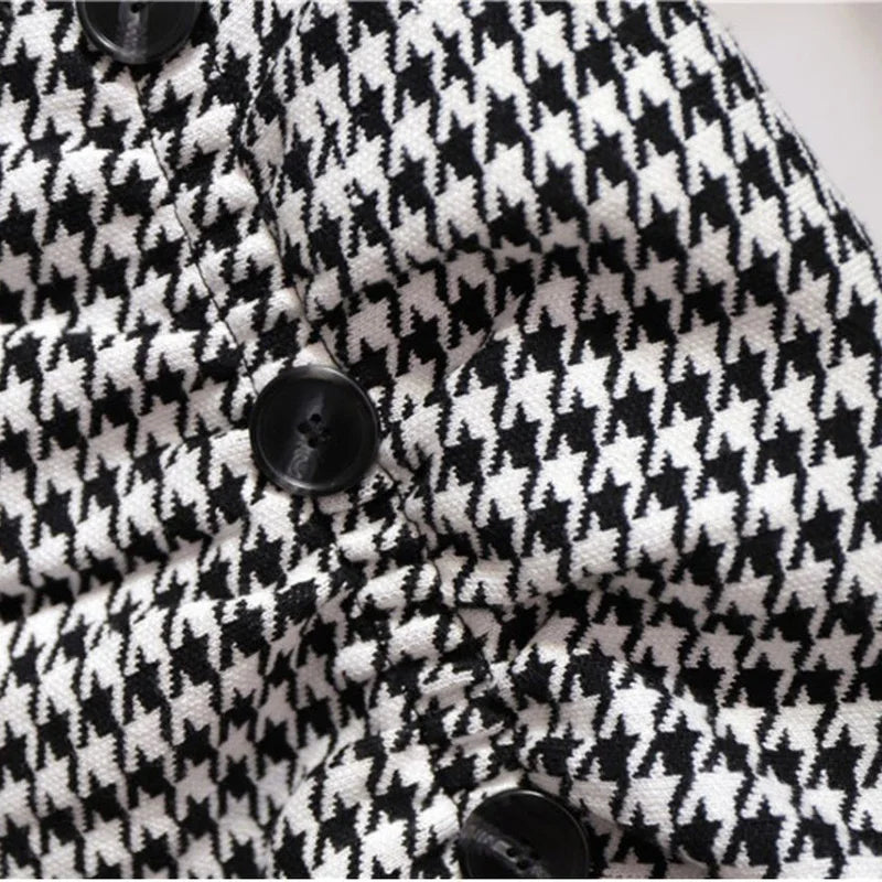 The La Rue Houndstooth Skirt